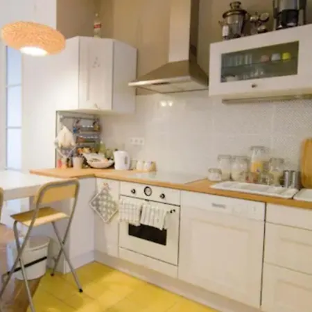 Radnoti Art Flat