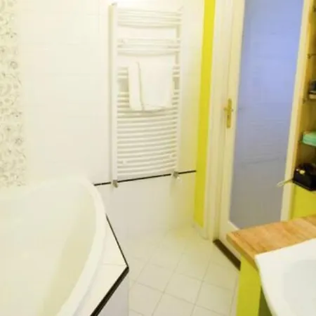 Διαμέρισμα Radnoti Art Flat